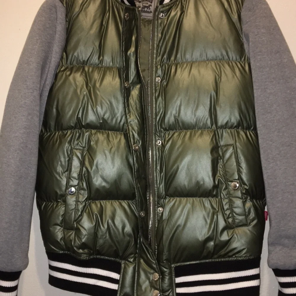 NWT Levi's Mix Media Quilted Varsity Bomber Jacket - Picture 6 of 8